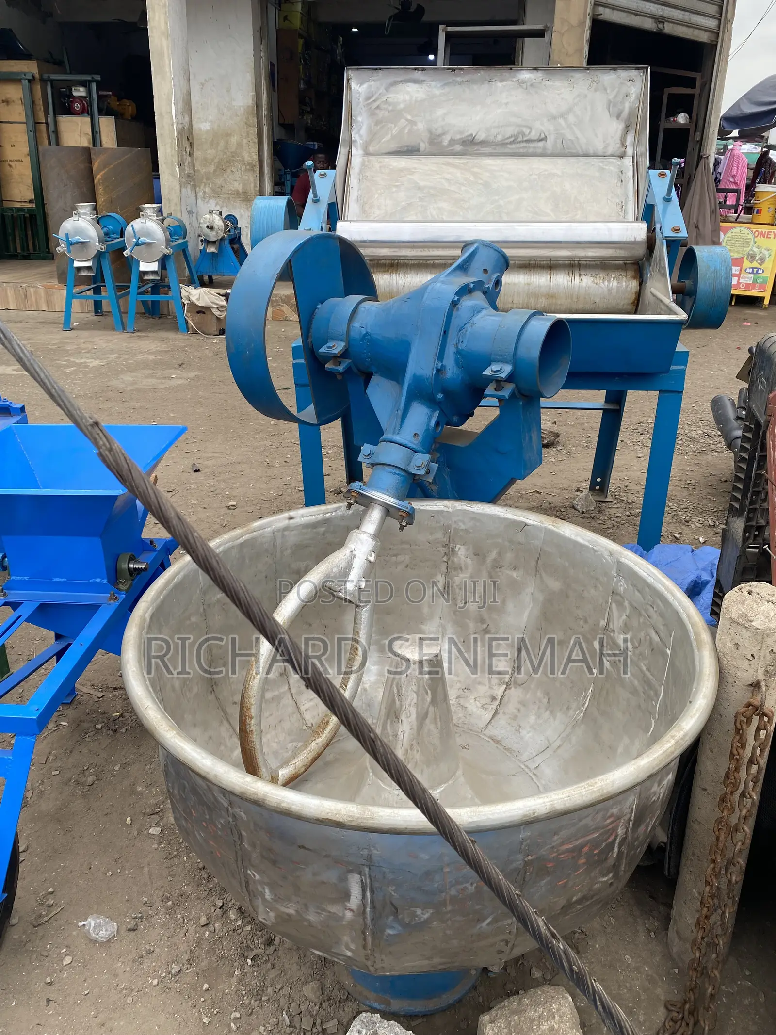 Bread Making Machine in Addition With the Accessories