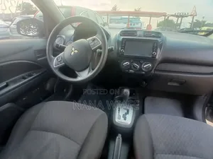 Mitsubishi Mirage SE 2019 Gray