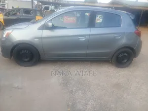 Mitsubishi Mirage SE 2019 Gray