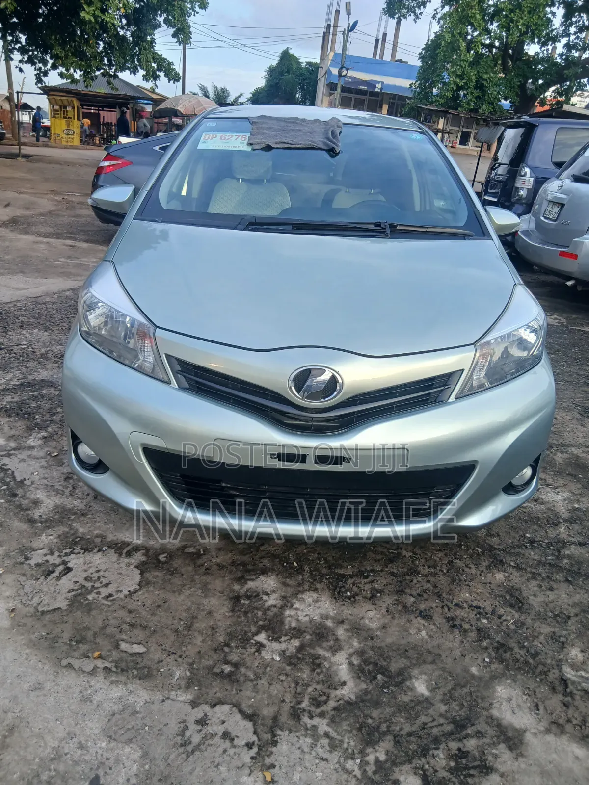 Toyota Vitz 1.0 FWD 5dr 2013 Gray