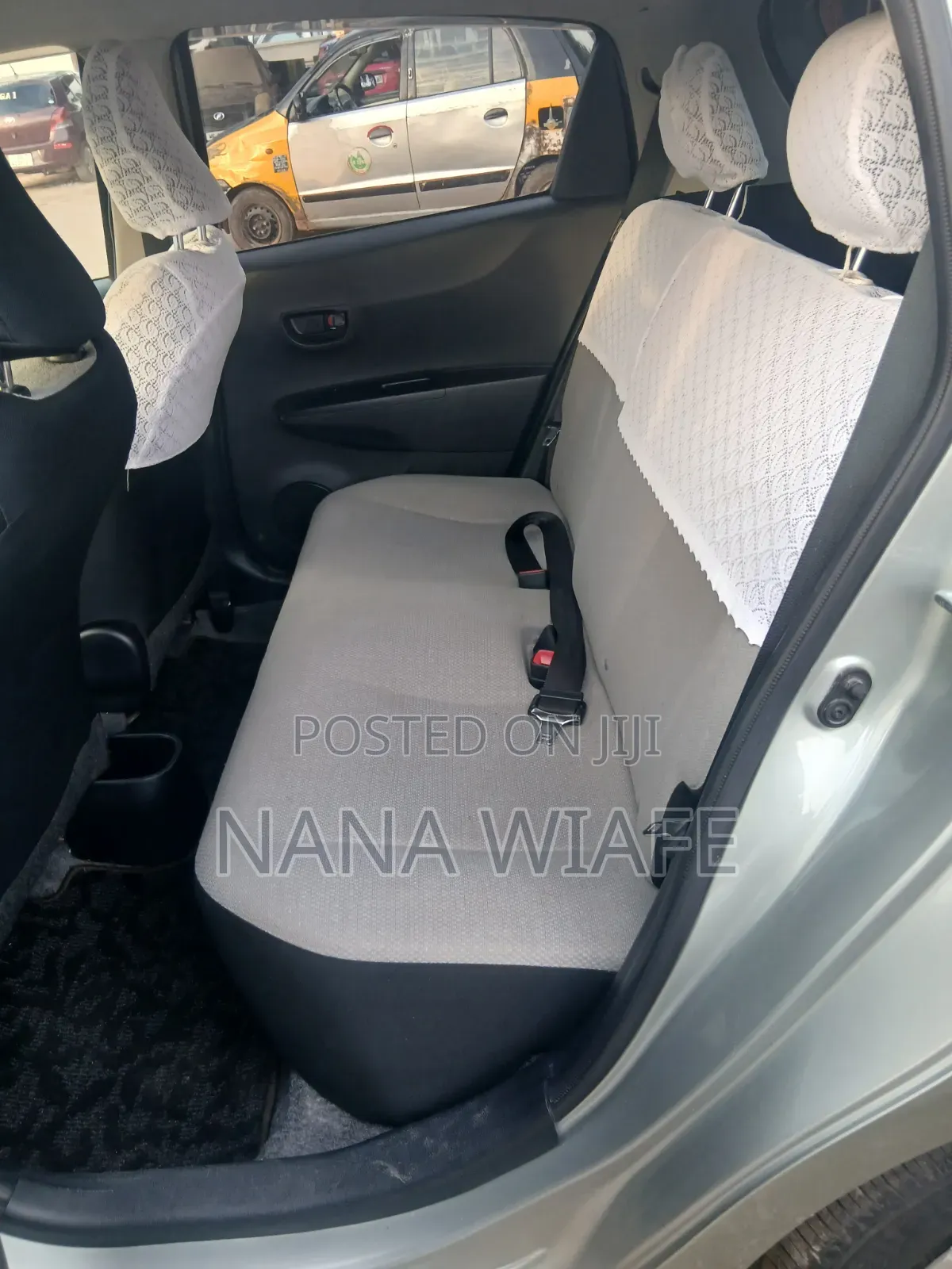 Toyota Vitz 1.0 FWD 5dr 2013 Gray