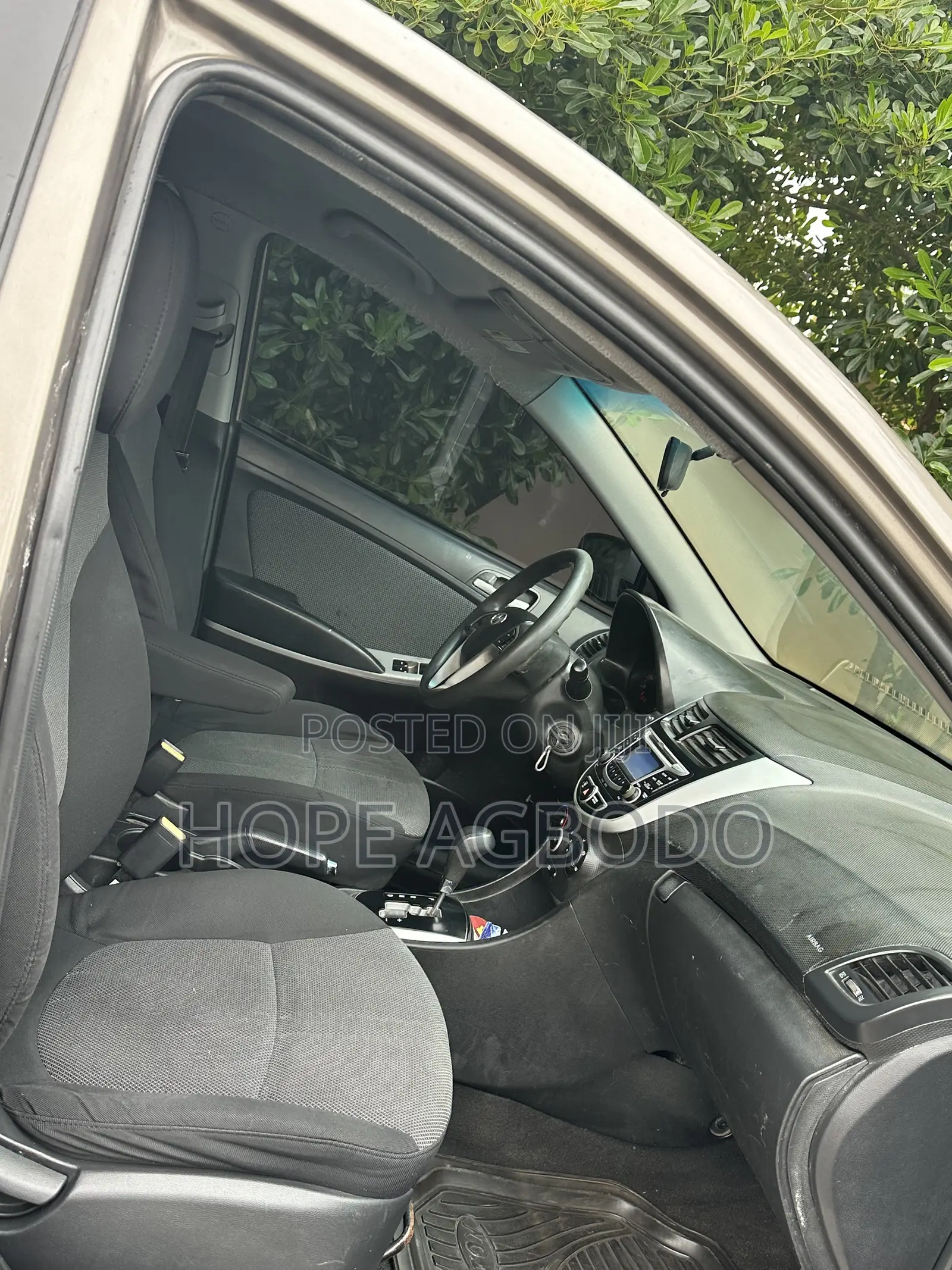 Hyundai Accent GLS 2013 Brown