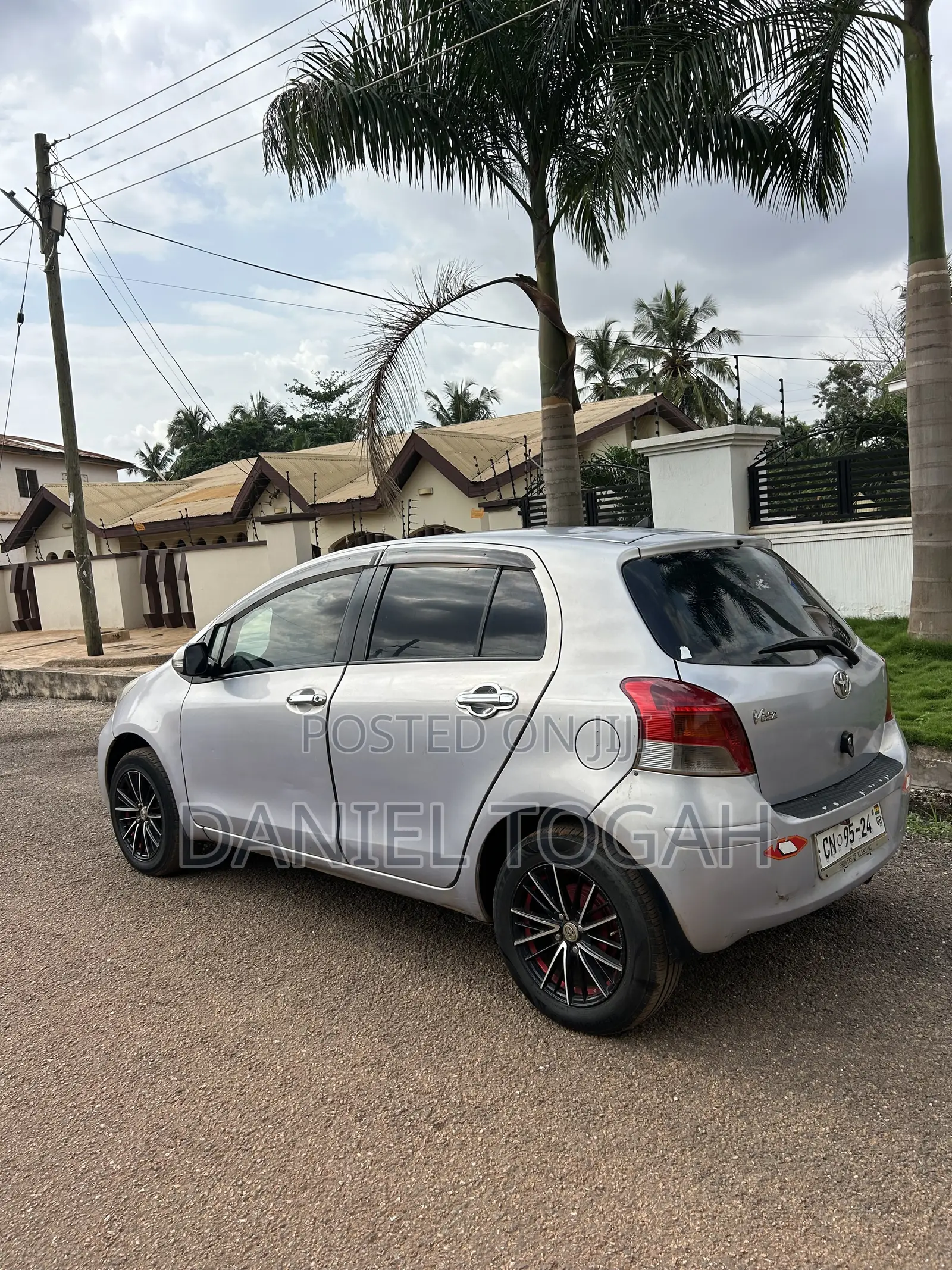 Toyota Vitz 1.3 AWD 3dr 2010 Silver