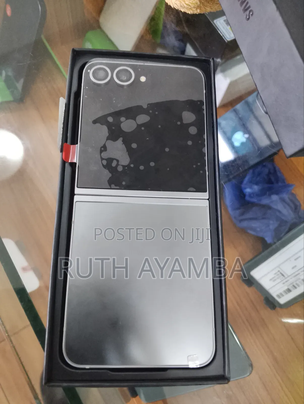 New Samsung Galaxy Z Flip5 256 GB Black