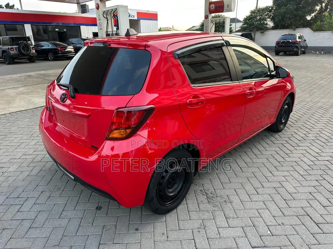Toyota Yaris SE Hatchback 5dr 2016 Red