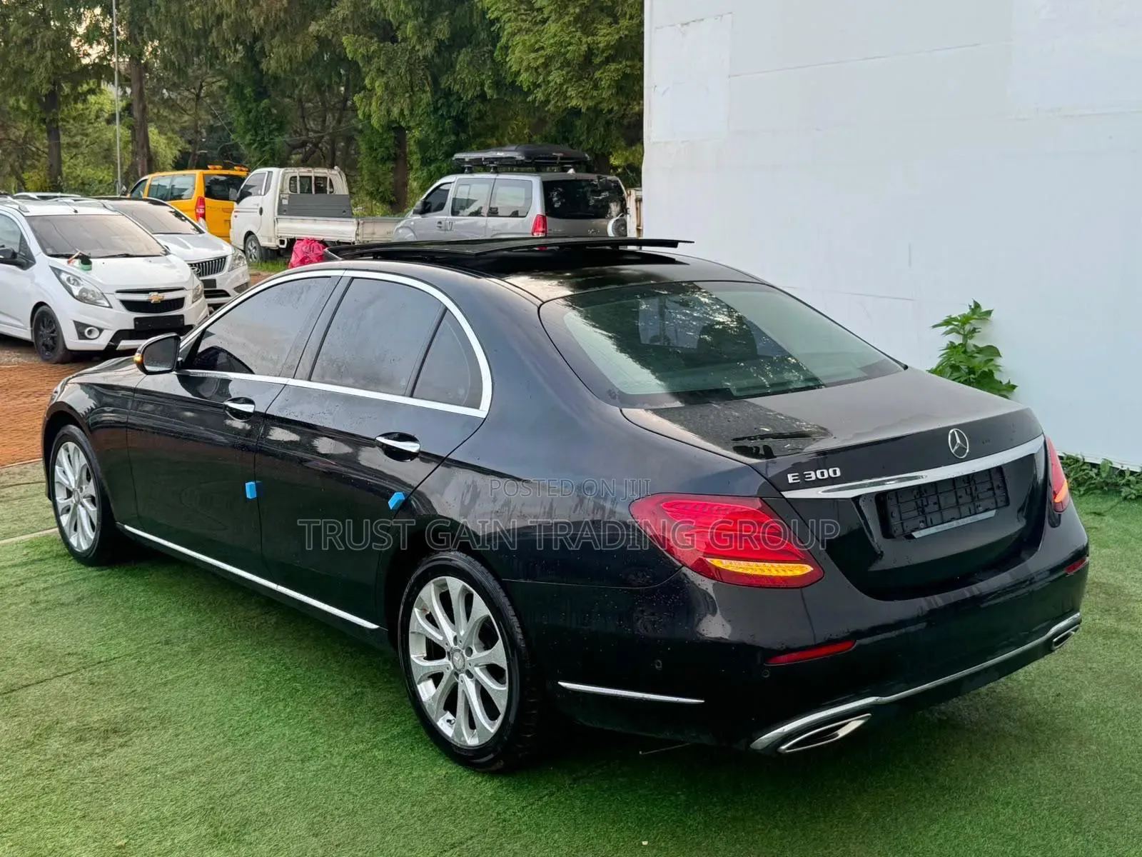 Mercedes-Benz E300 2016 Black