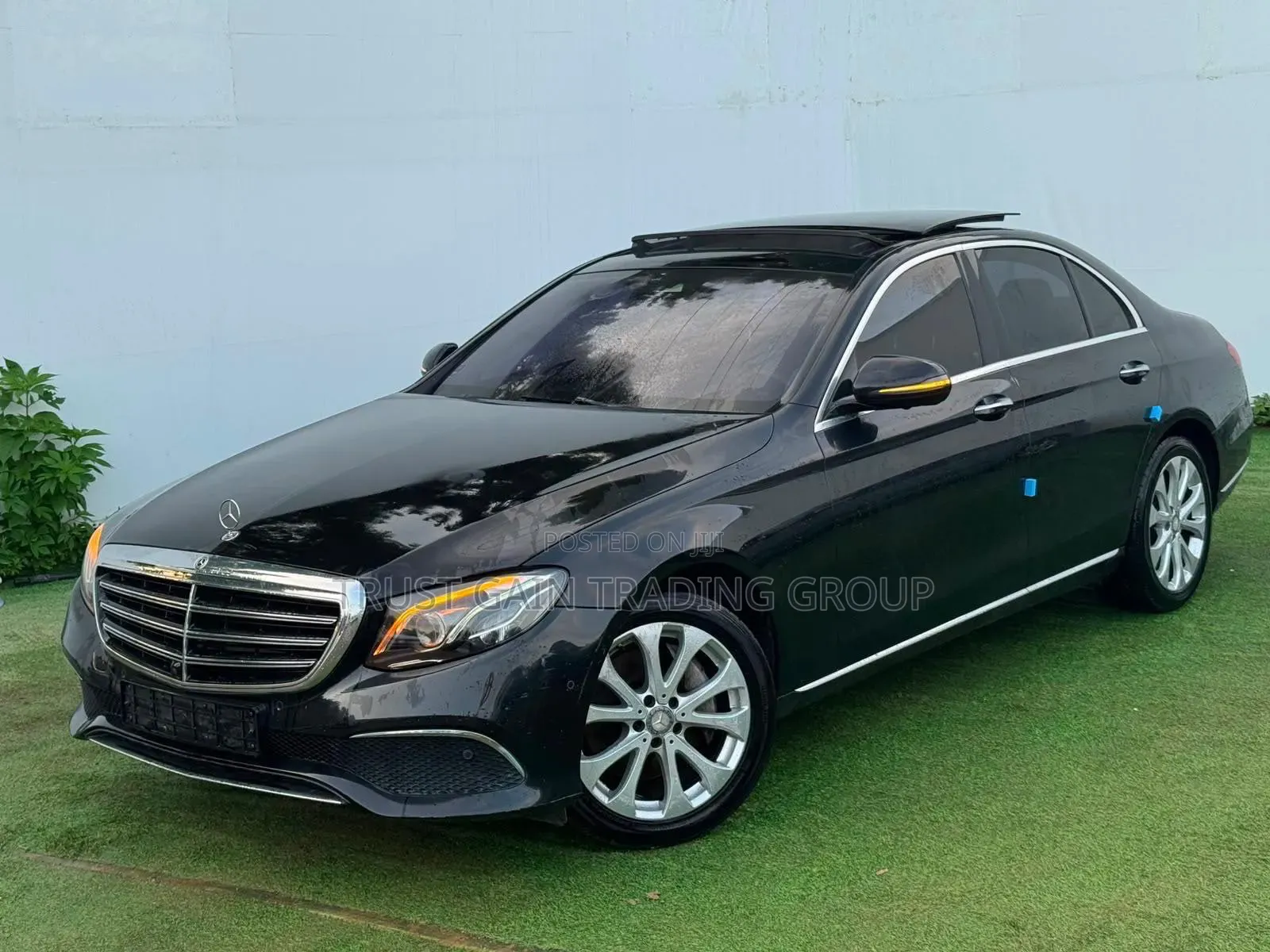 Mercedes-Benz E300 2016 Black