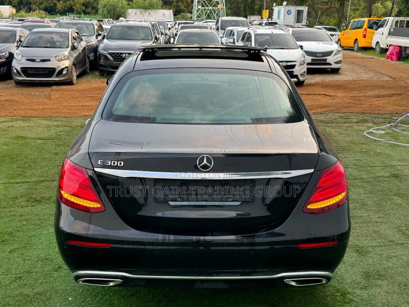 Mercedes-Benz E300 2016 Black