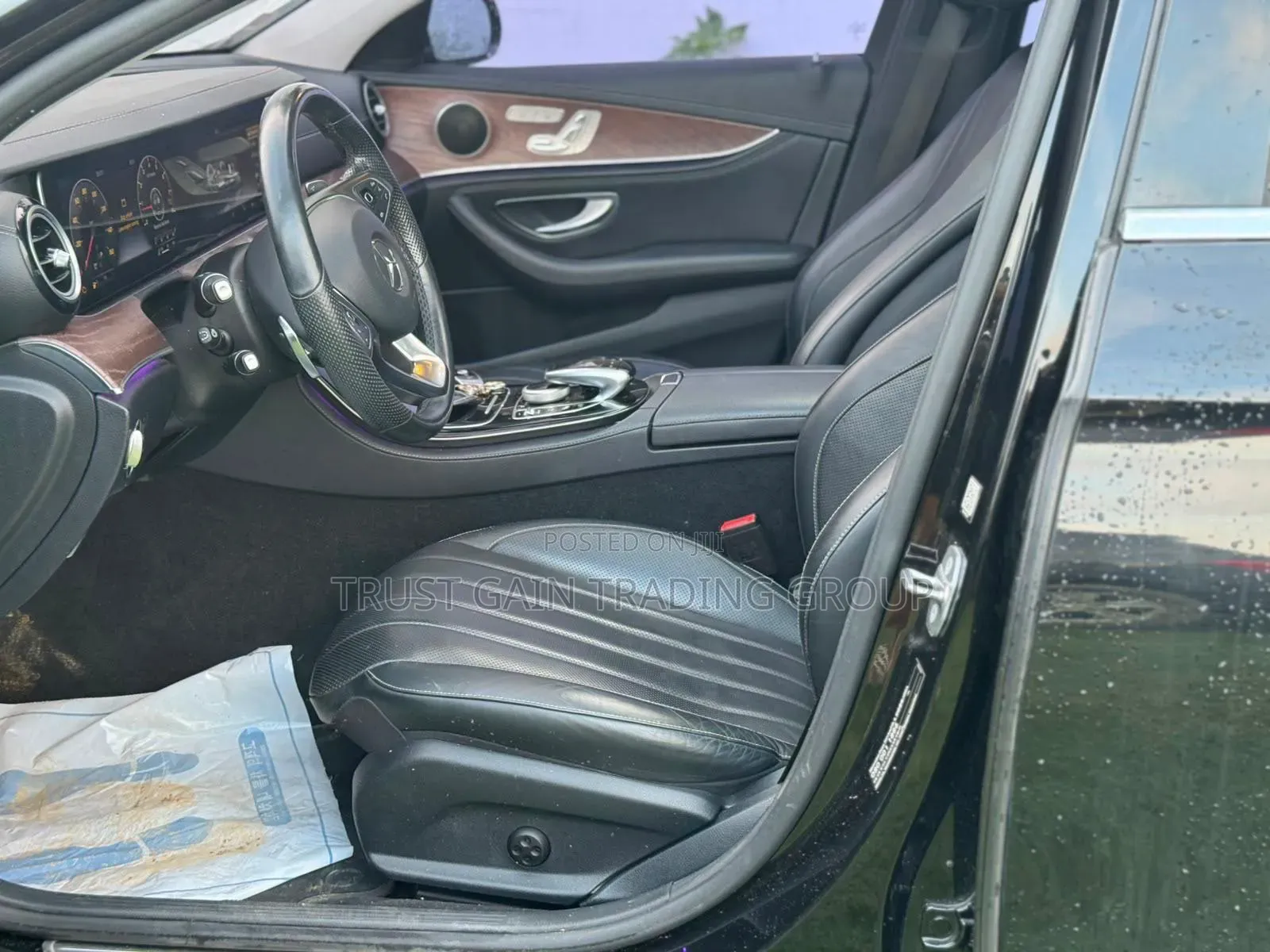Mercedes-Benz E300 2016 Black