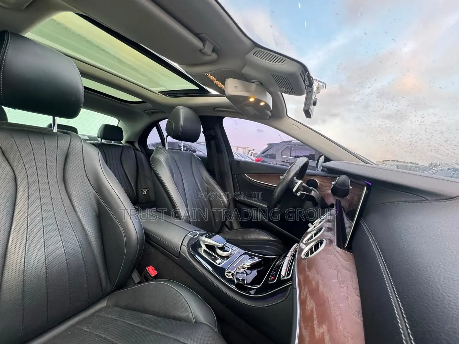 Mercedes-Benz E300 2016 Black