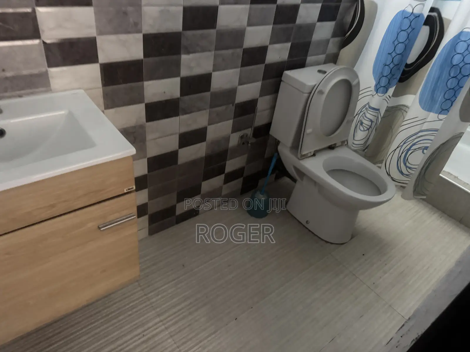 5bdrm House in Achimota Abc for rent