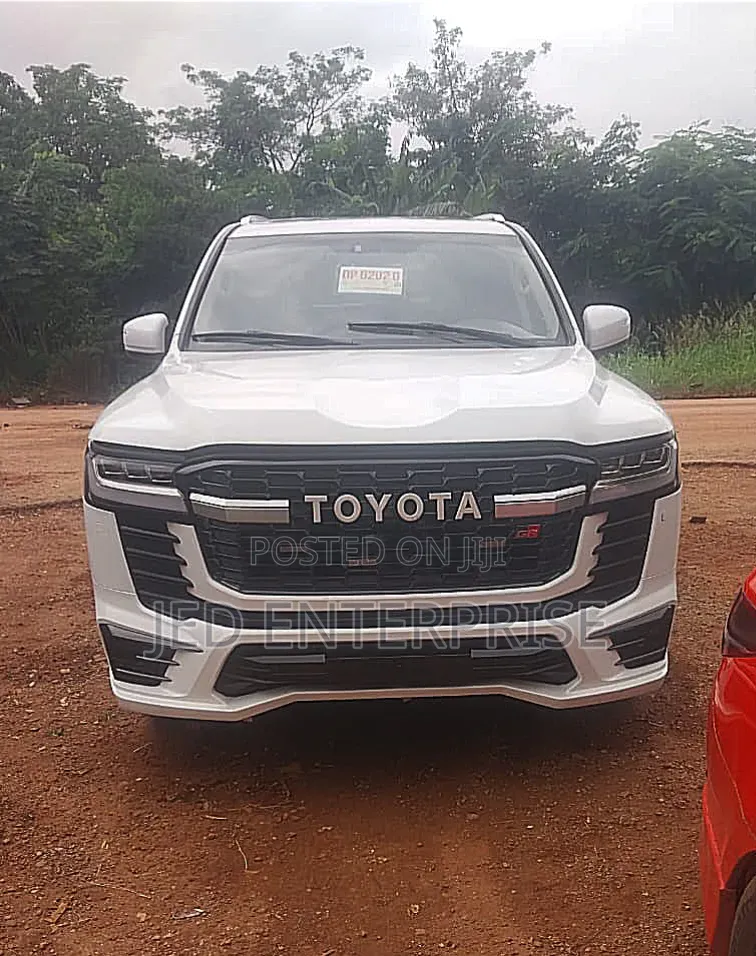 Toyota Land Cruiser 2015 White