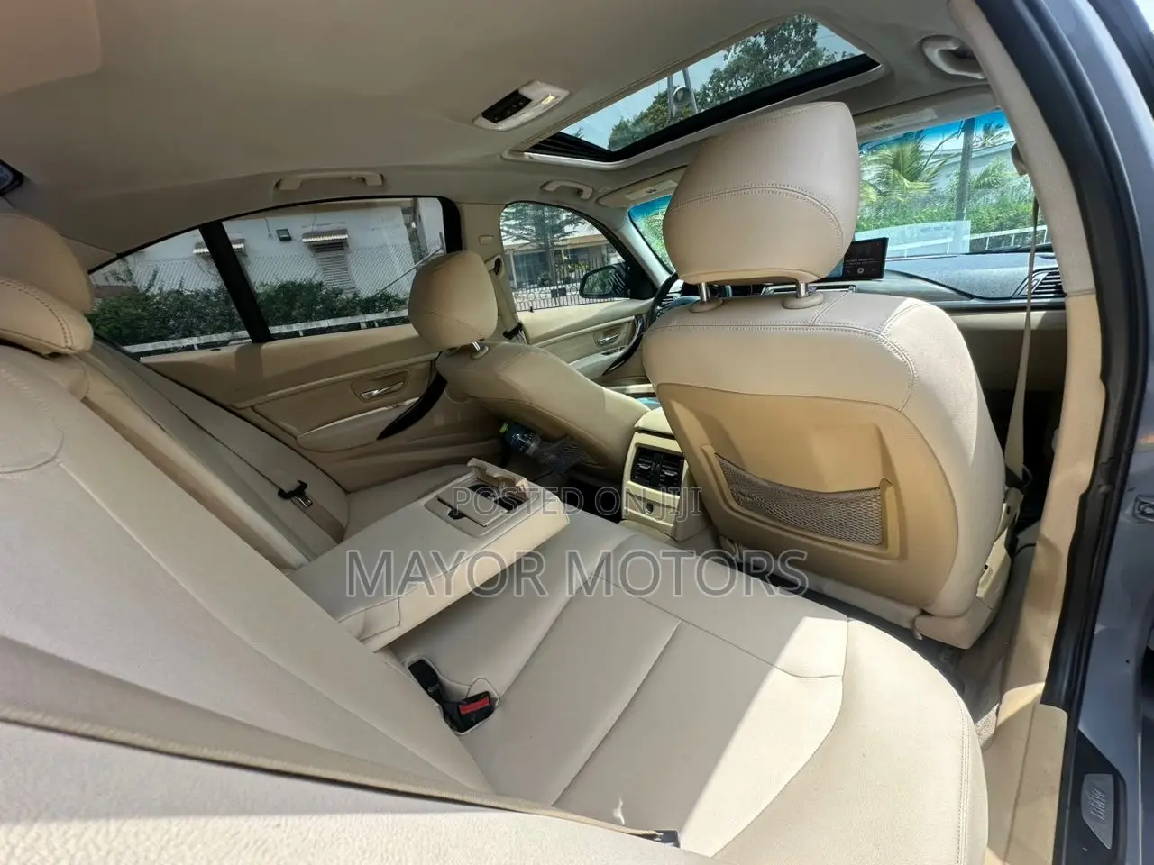 BMW X6 xDrive35i 4x4 Coupe (3.0L 6cyl 8A) 2012