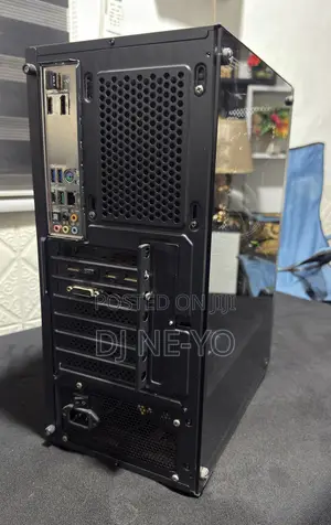 Desktop Computer Asus 16GB Intel Core i7 SSD 512GB