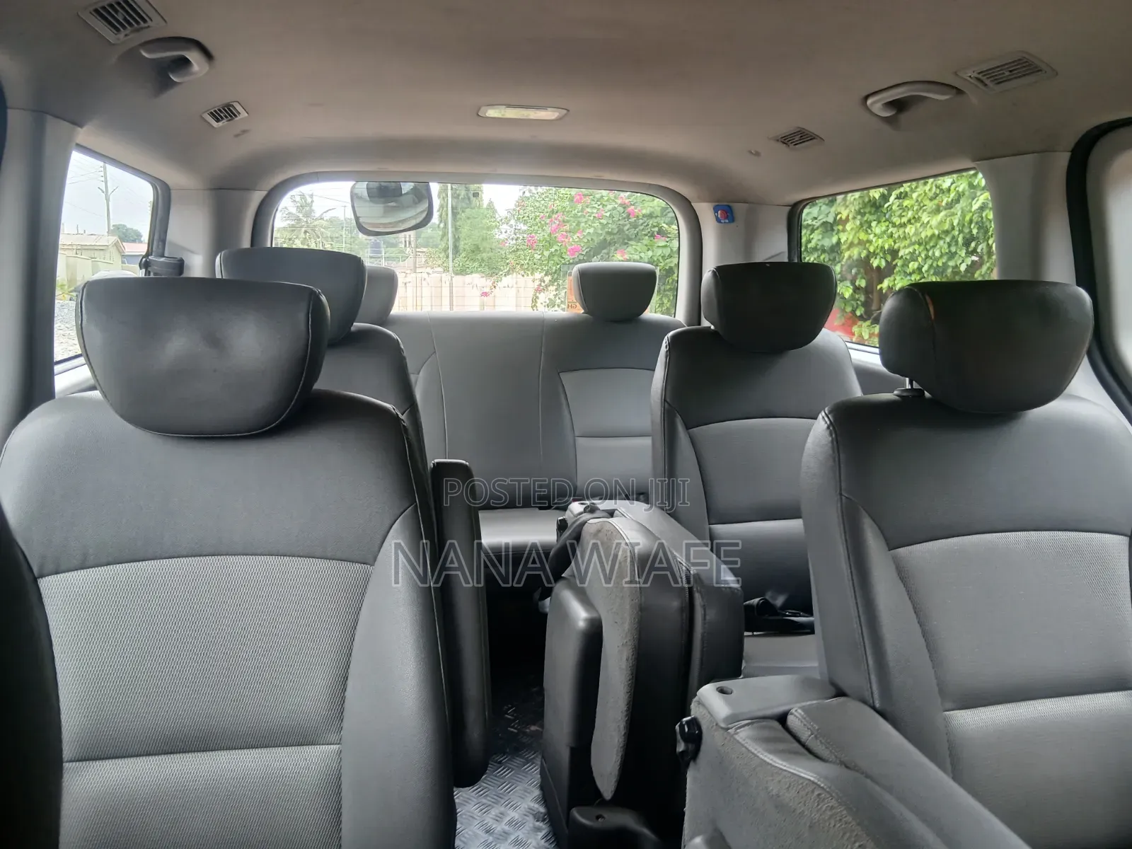 Hyundai Starex 2014 Yellow