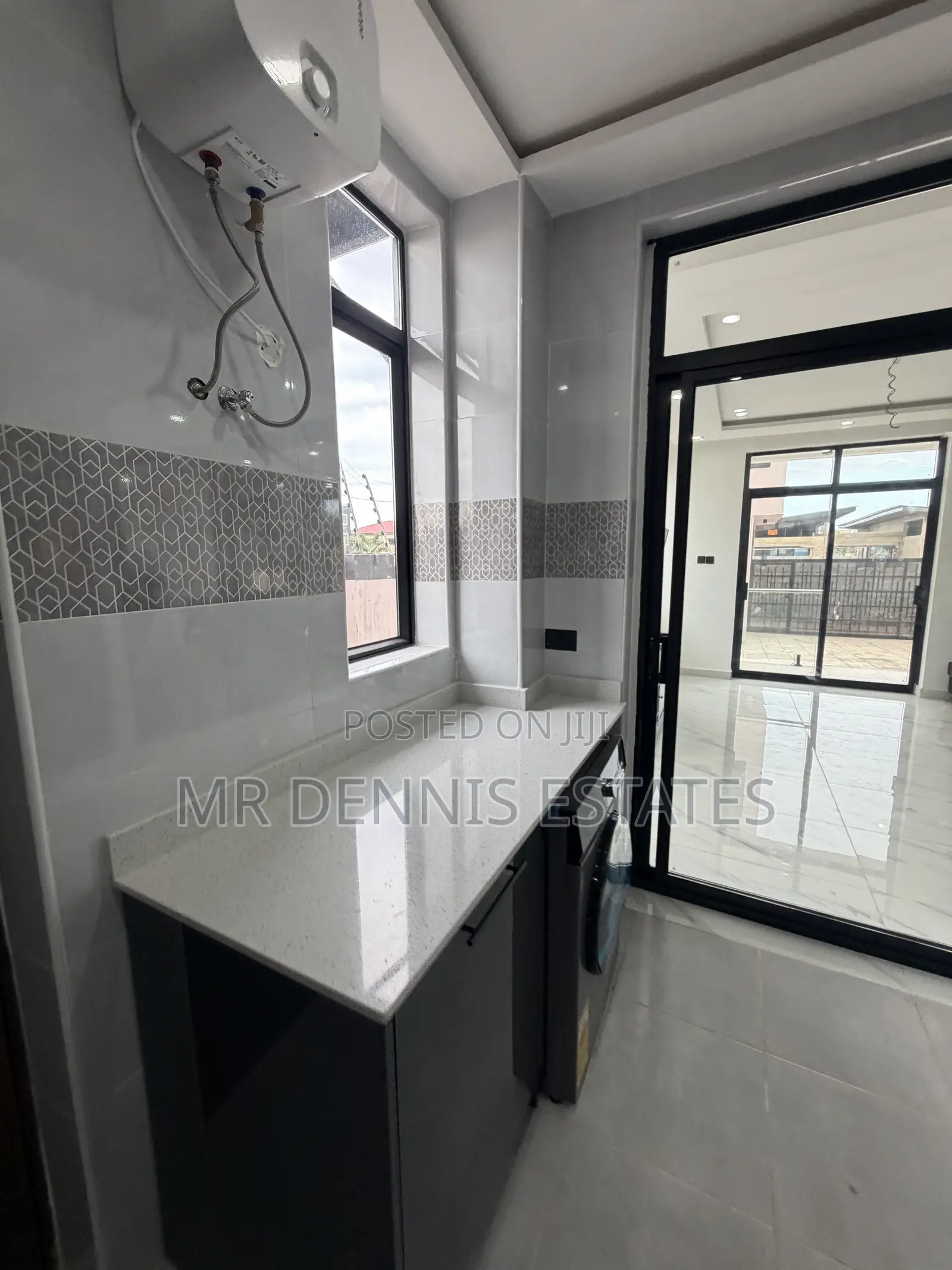 Furnished 2bdrm Apartment in East Airport, Tseaddo for sale