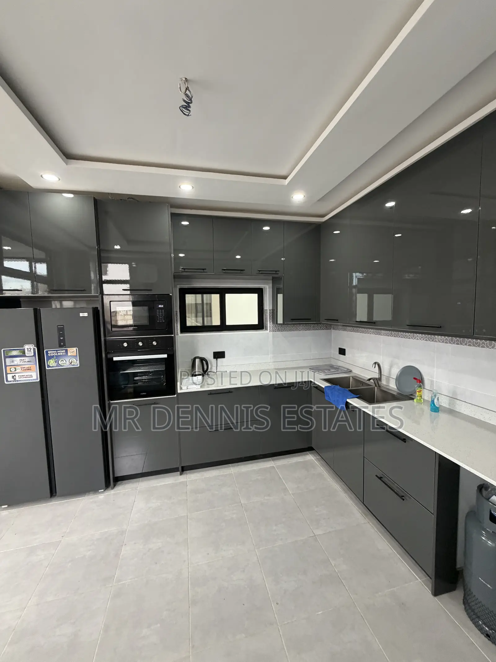 Furnished 2bdrm Apartment in East Airport, Tseaddo for sale