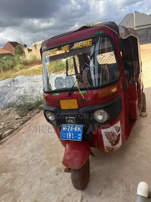 Bajaj RE 2024 Red