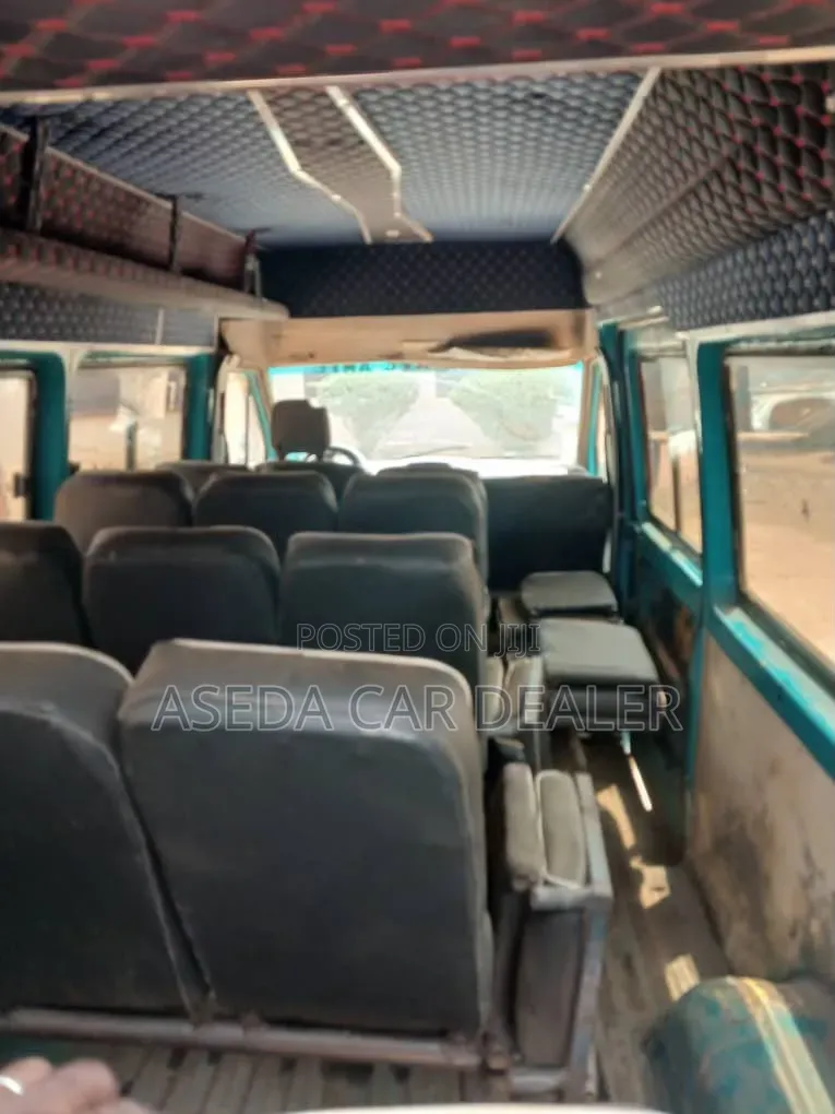 Mercedes-Benz Sprinter 2010 Green