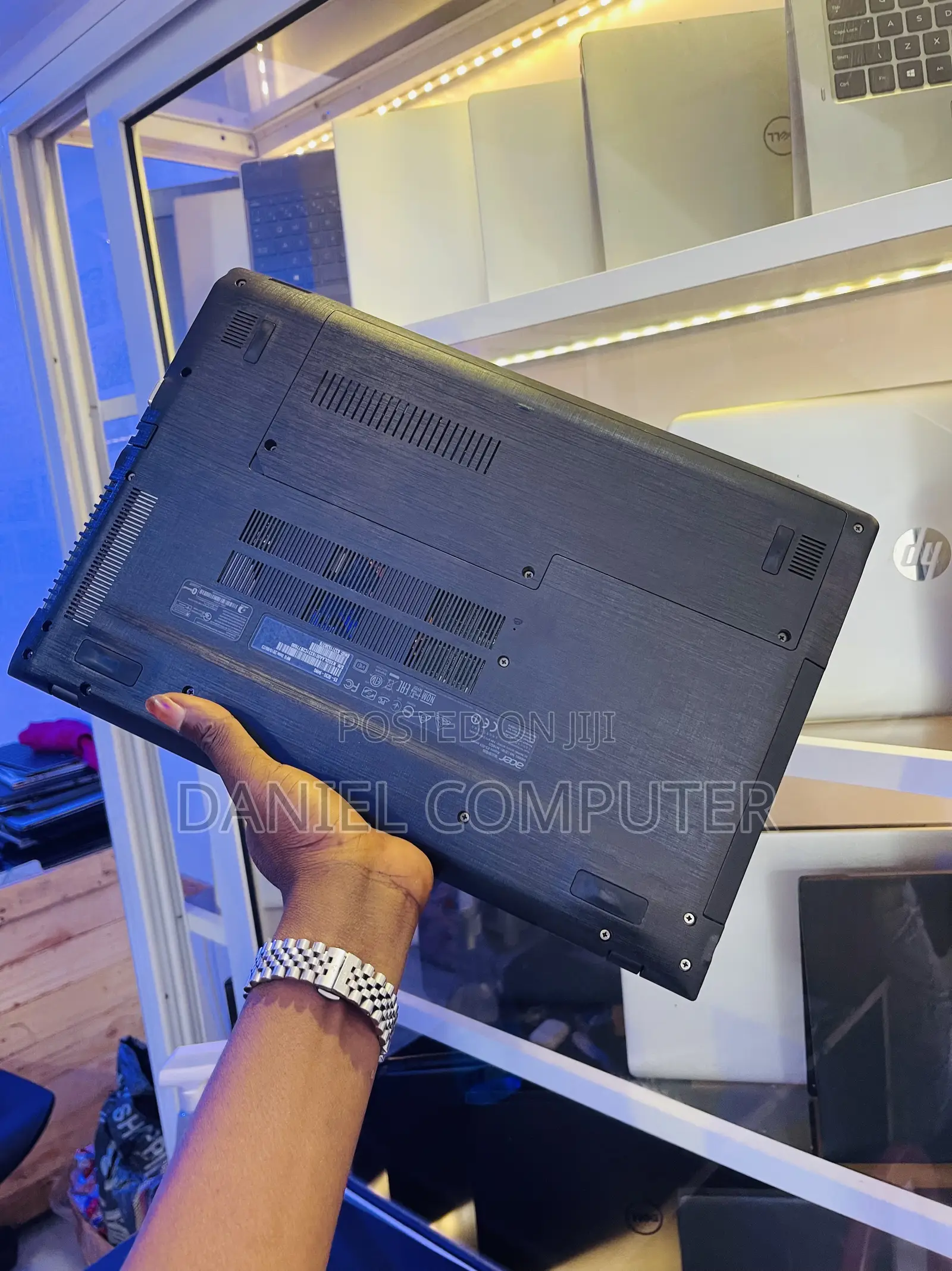 Laptop Acer Aspire 5 8GB AMD A10 HDD 750GB