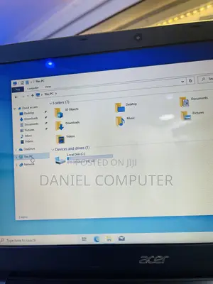 Laptop Acer Aspire 5 8GB AMD A10 HDD 750GB