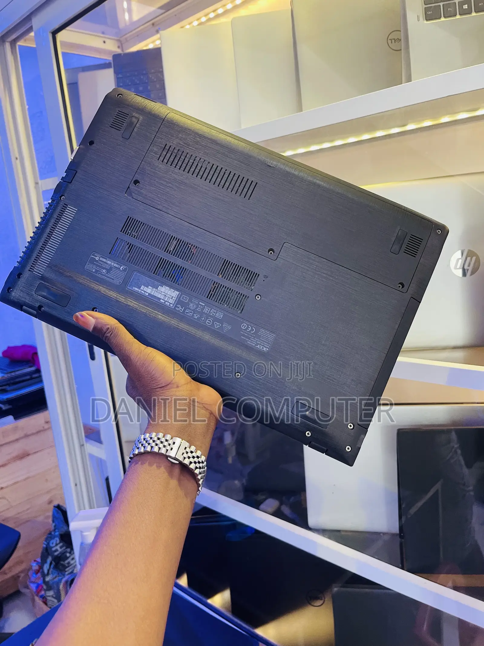 Laptop Acer Aspire 5 8GB AMD A10 HDD 750GB