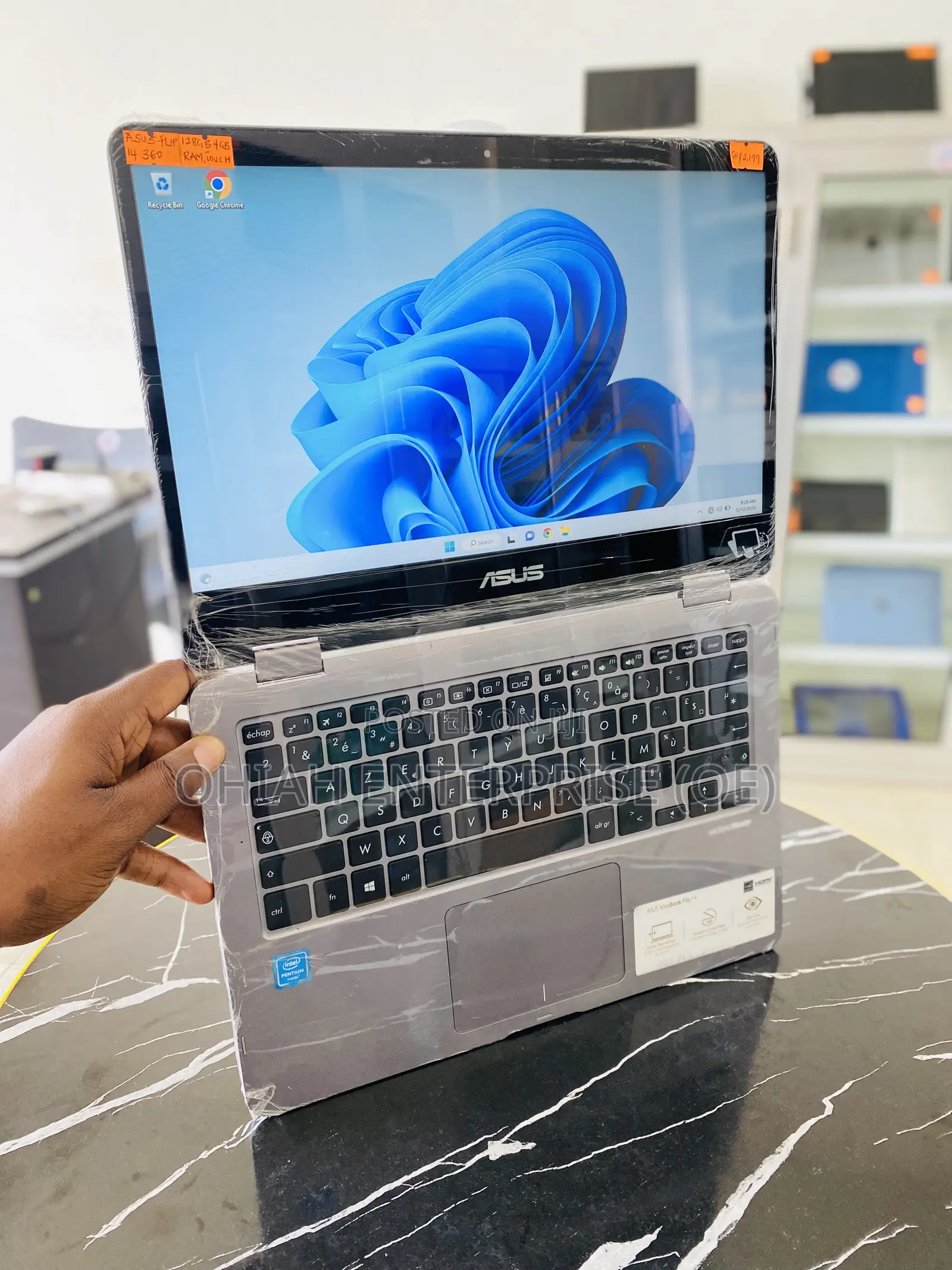 Laptop Asus VivoBook Flip 14 TP401CA 4GB Intel Pentium SSD 250GB