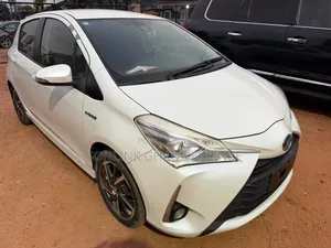 Toyota Vitz 1.3 AWD 3dr 2017 White