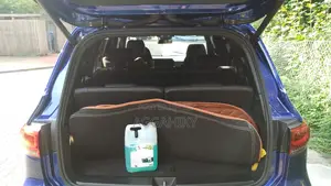 Mercedes-Benz GLB-Class 2024 Blue