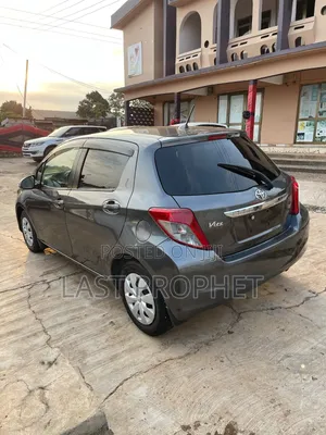 Toyota Vitz 2013 Gray