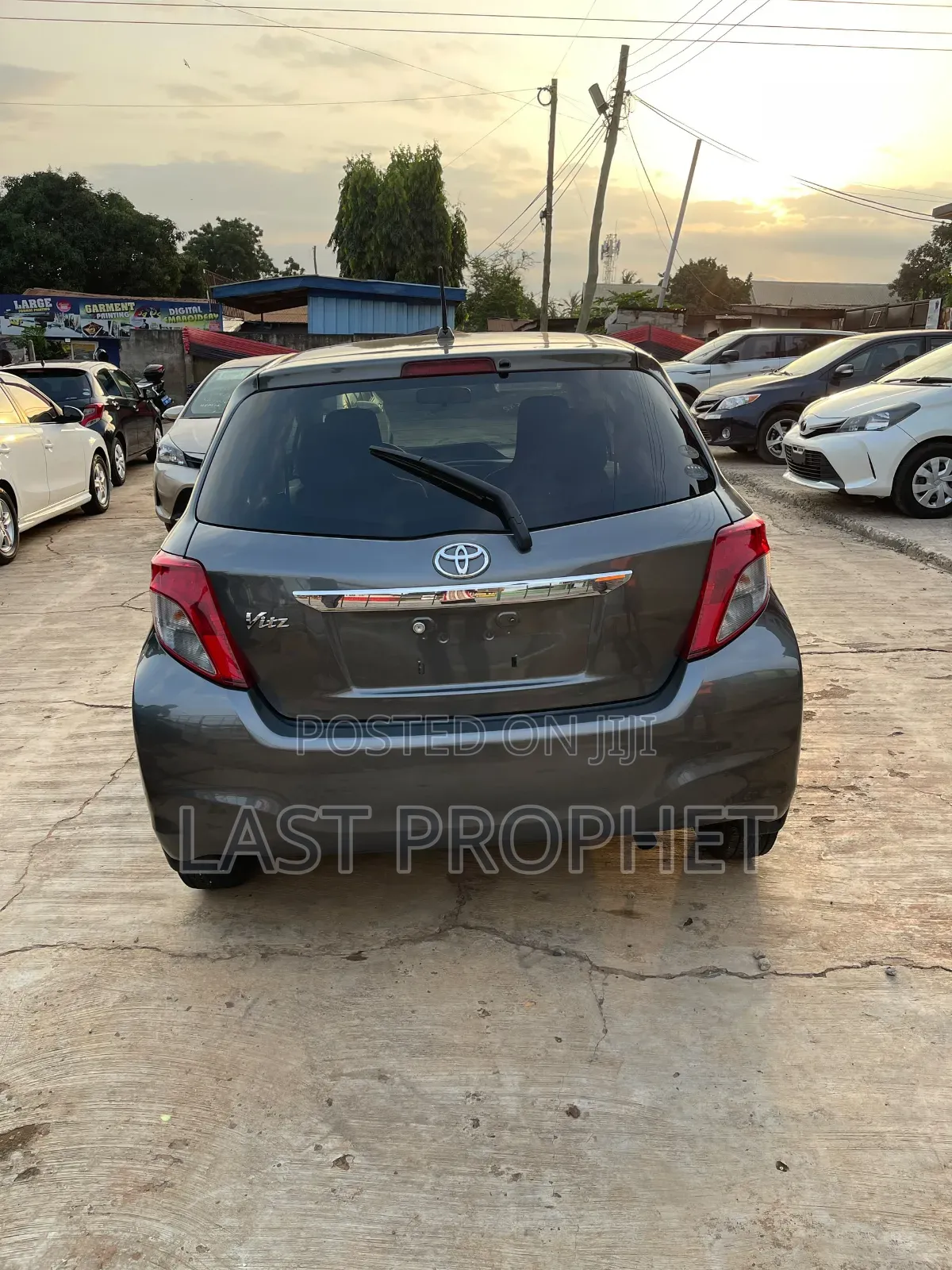 Toyota Vitz 2013 Gray