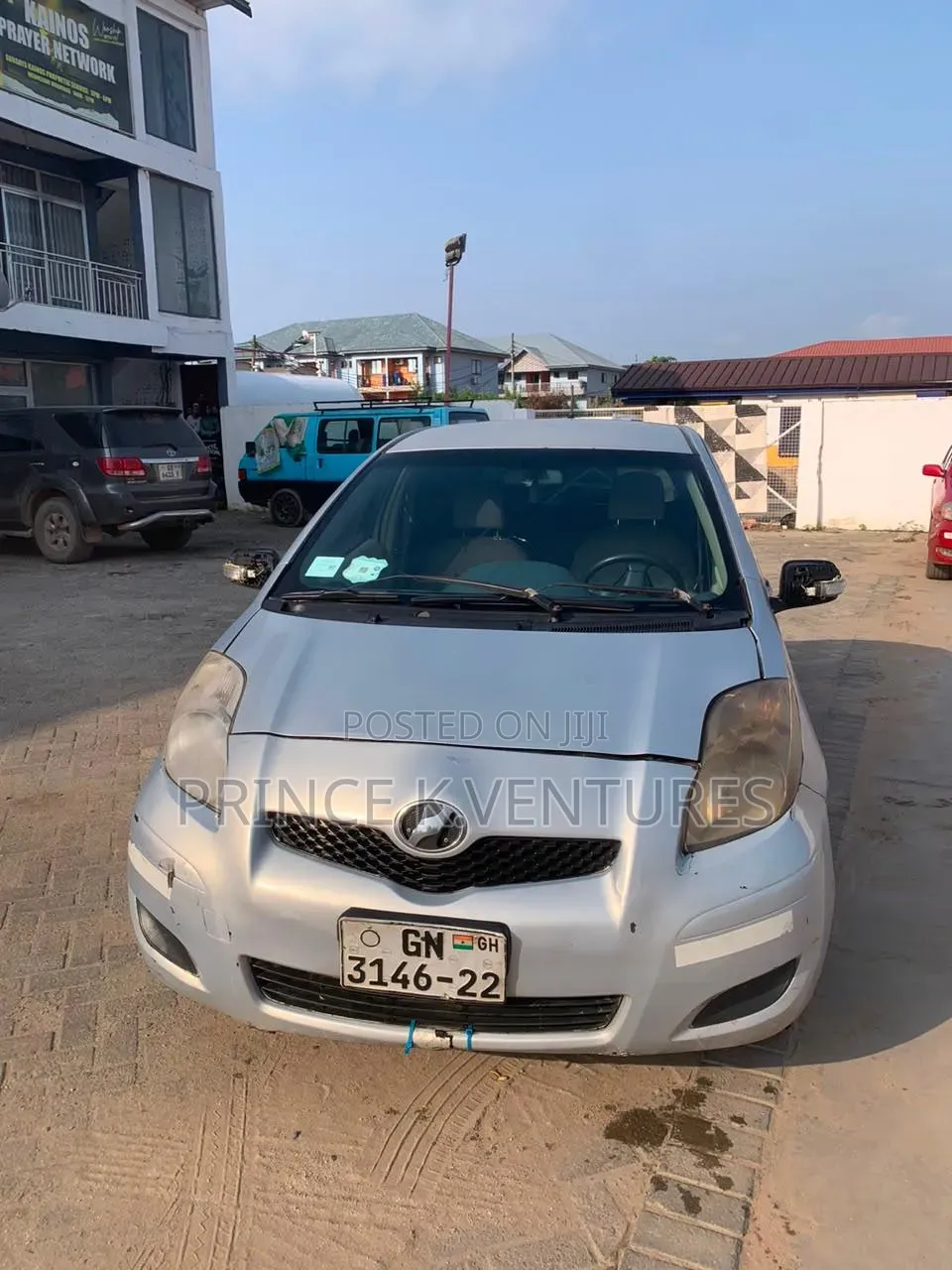 Toyota Vitz 1.0 FWD 3dr 2010 Silver