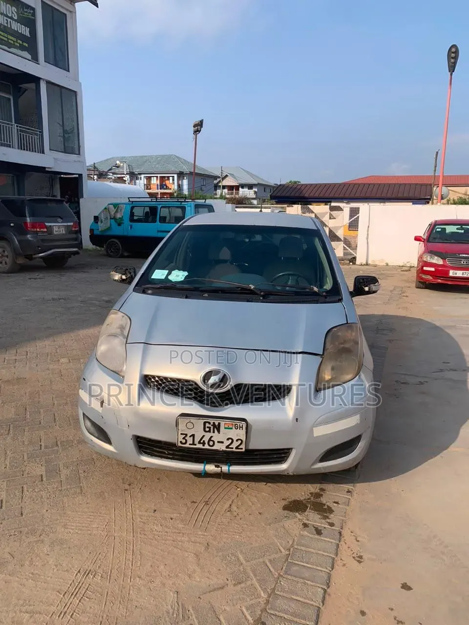 Toyota Vitz 1.0 FWD 3dr 2010 Silver