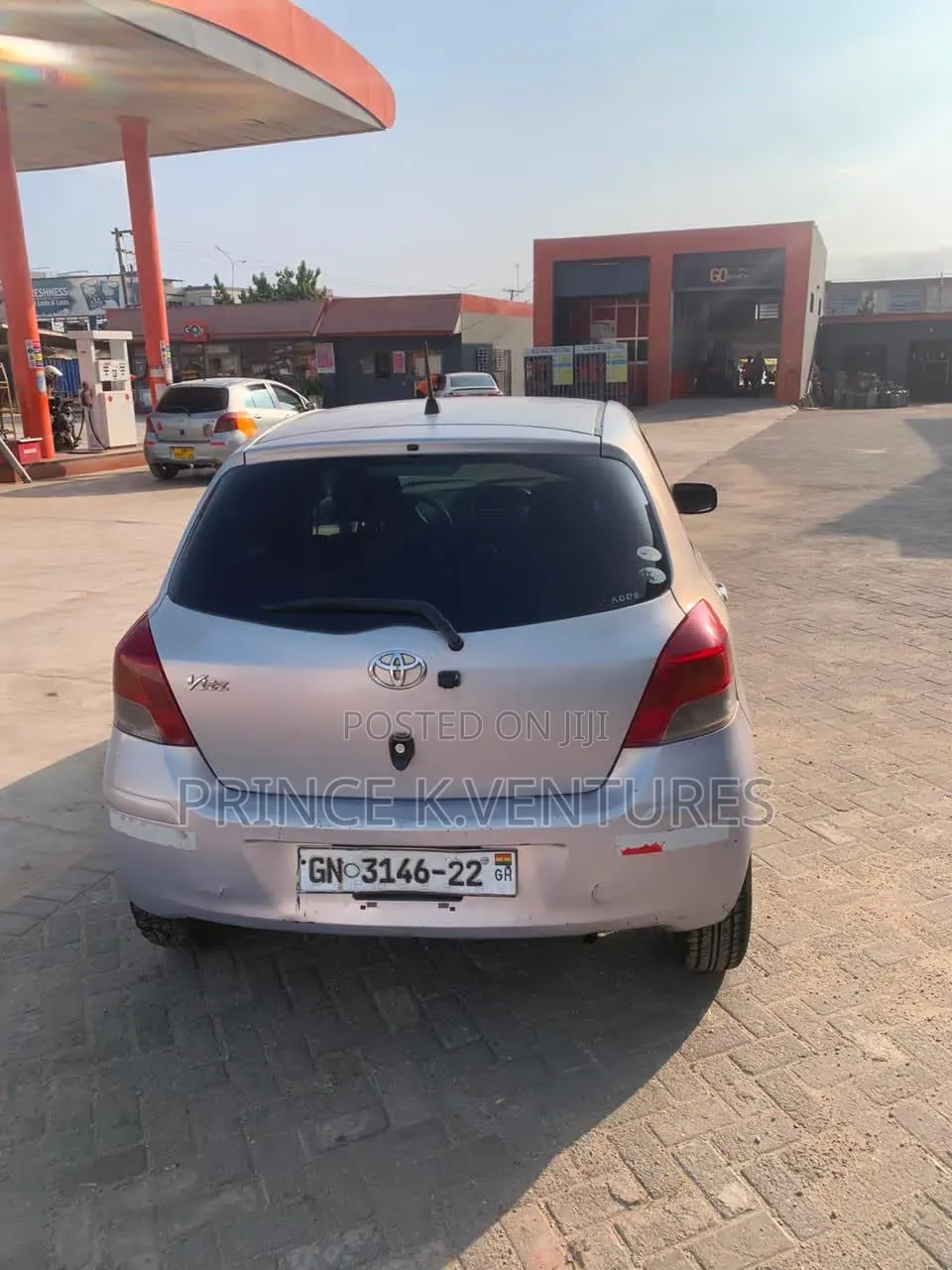 Toyota Vitz 1.0 FWD 3dr 2010 Silver