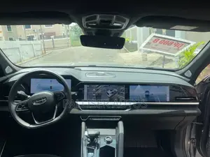 Geely Monjaro Luxury 2023 Silver
