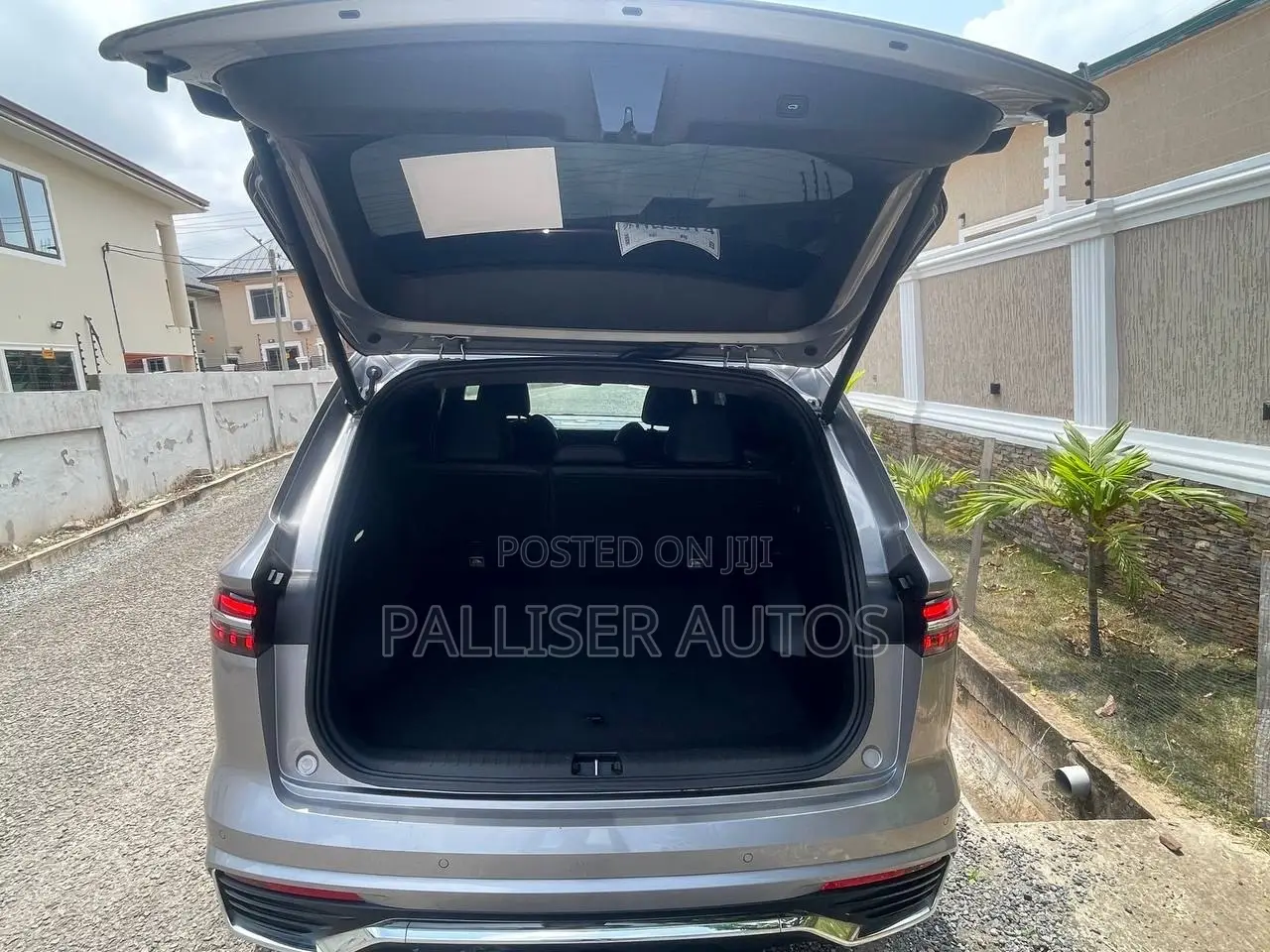 Geely Monjaro Luxury 2023 Silver