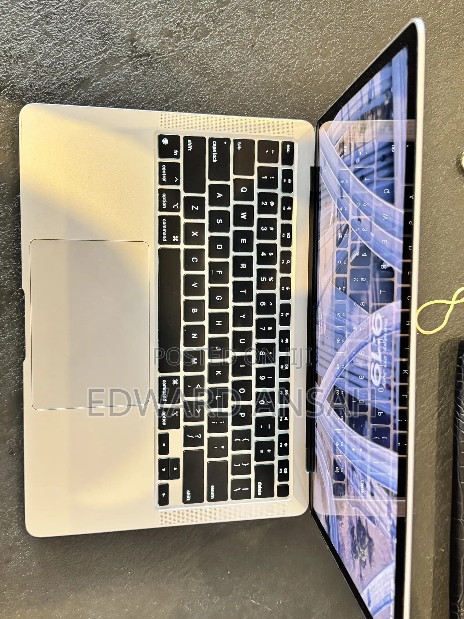 Laptop Apple MacBook Air 2020 8GB Apple M1 SSD 256GB