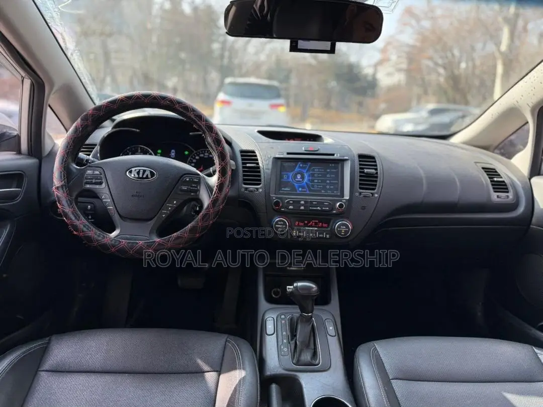 Kia K3 Base 2015 Gray