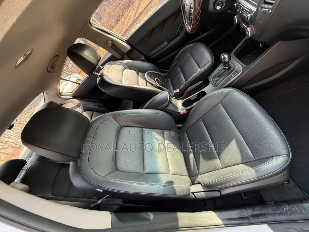 Kia K3 Base 2015 Gray