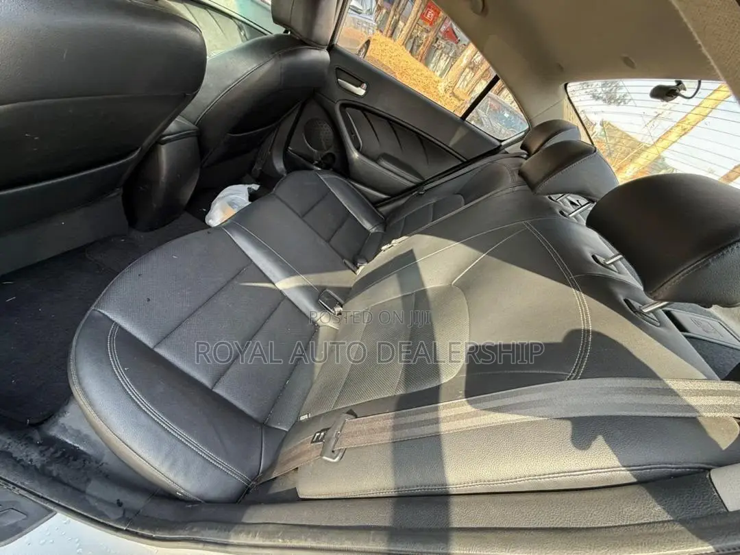 Kia K3 Base 2015 Gray