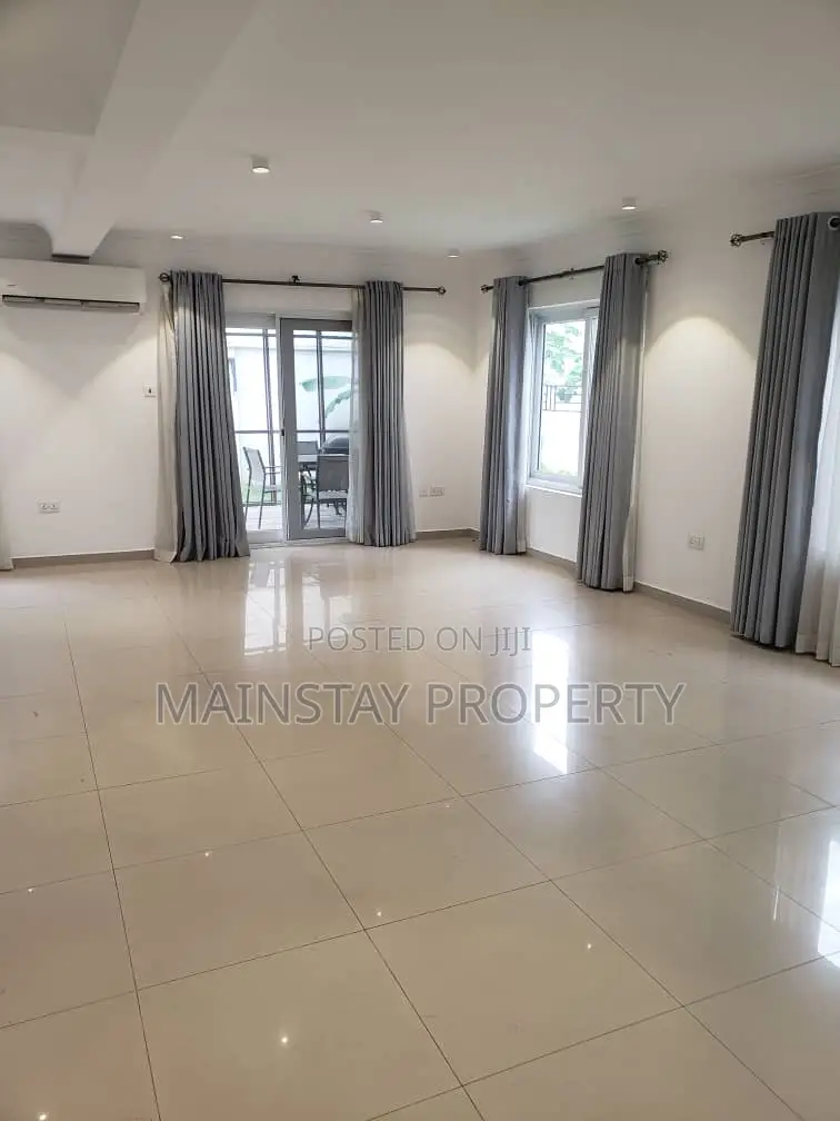 4bdrm Townhouse / Terrace in Mainstay Estates, Cantonments for rent