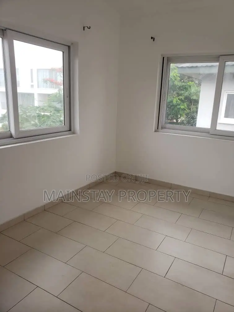 4bdrm Townhouse / Terrace in Mainstay Estates, Cantonments for rent