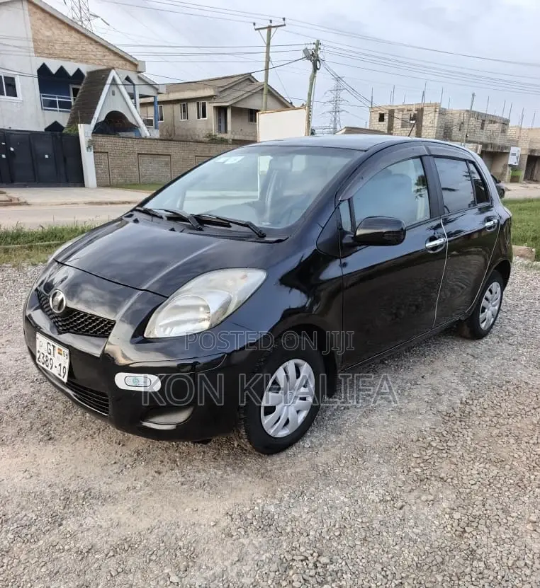 Toyota Vitz 1.3 FWD 5dr 2010 Black