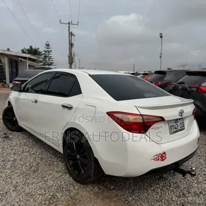 Toyota Corolla 2015 White
