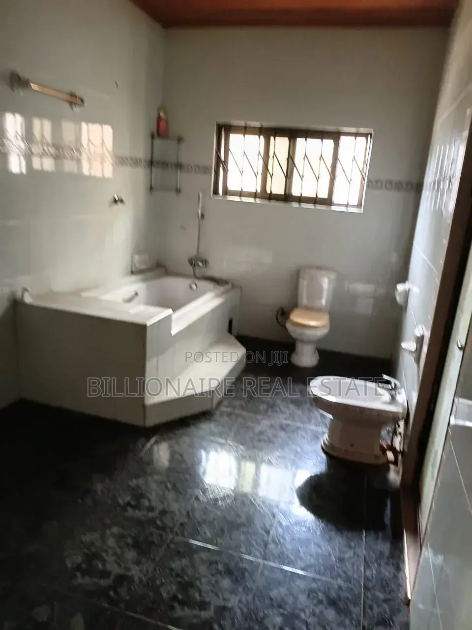 1bdrm Apartment in Atonsu Kuwait 1 Year, Kumasi Metropolitan for rent