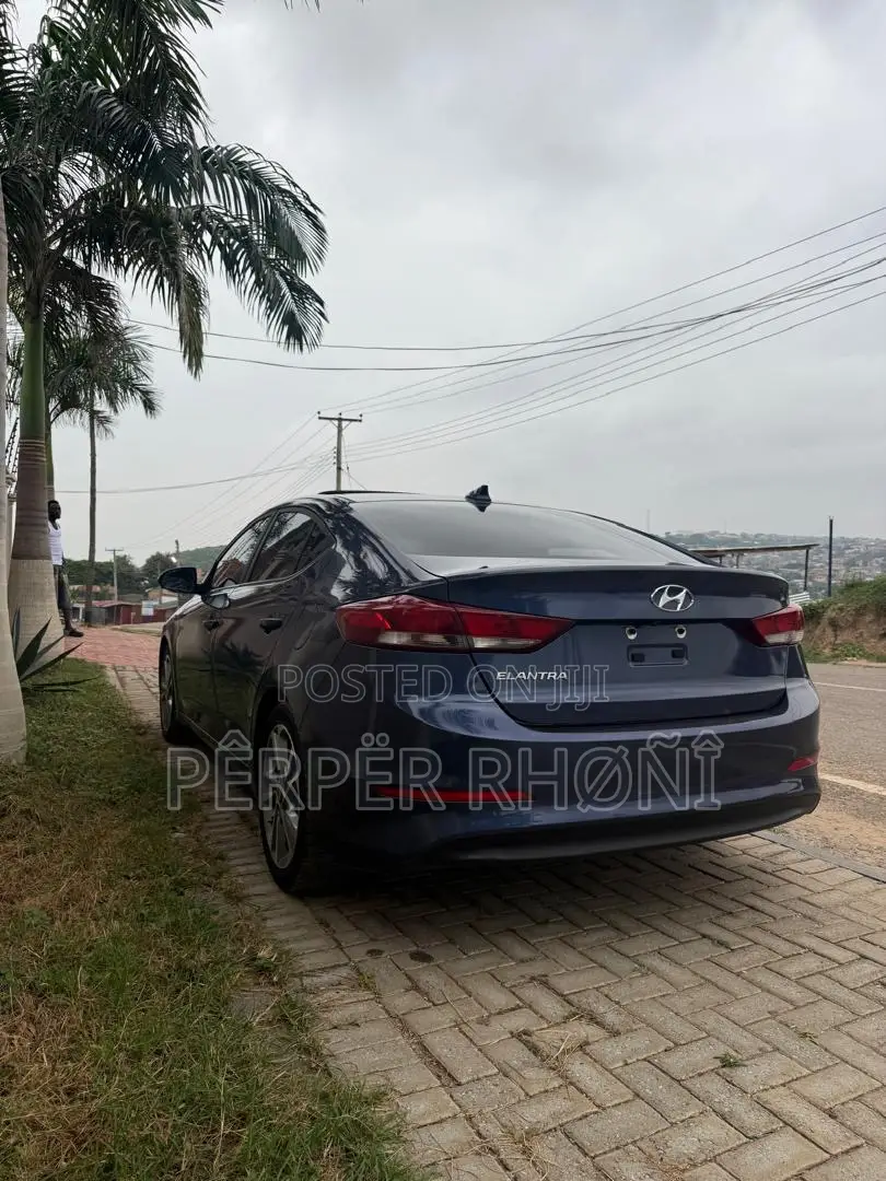 Hyundai Elantra 2018 Blue