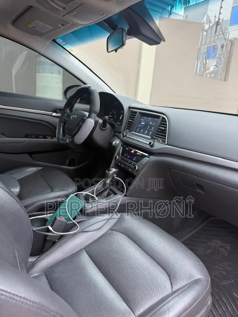 Hyundai Elantra 2018 Blue