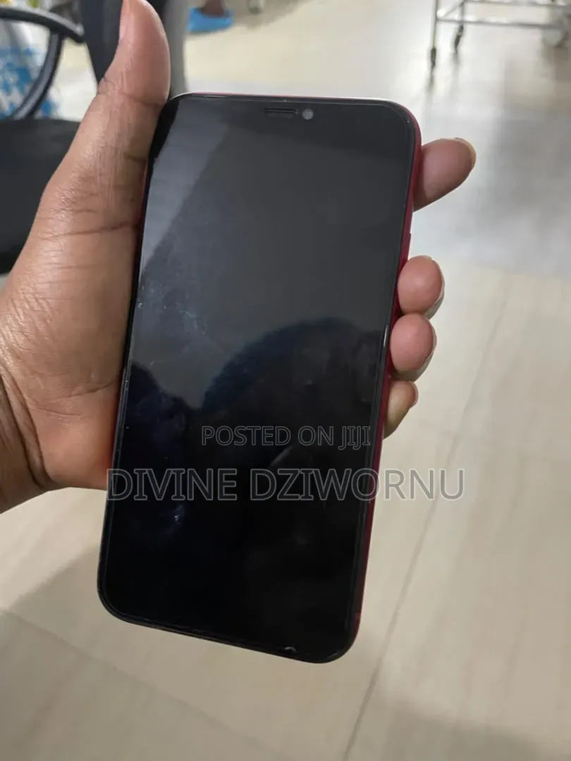 Apple iPhone XR 64 GB Red