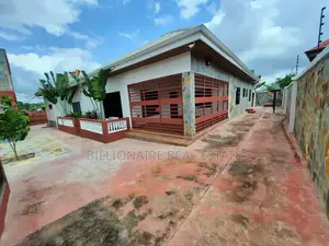 6bdrm Apartment in Aputuogya Abountem, Kumasi Metropolitan for sale