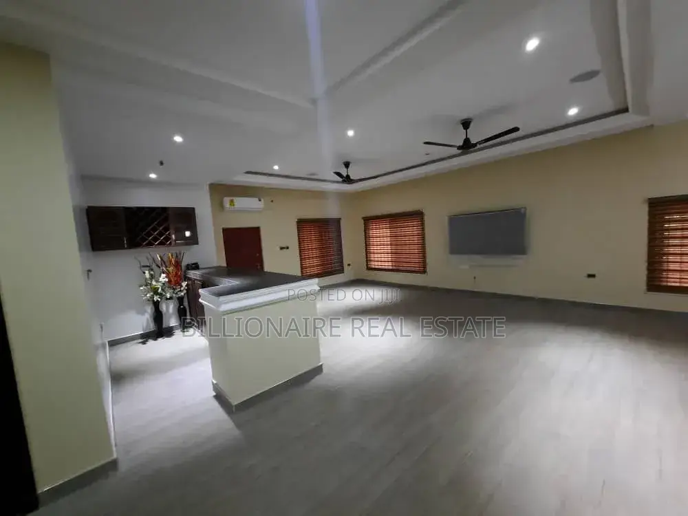 6bdrm Apartment in Aputuogya Abountem, Kumasi Metropolitan for sale
